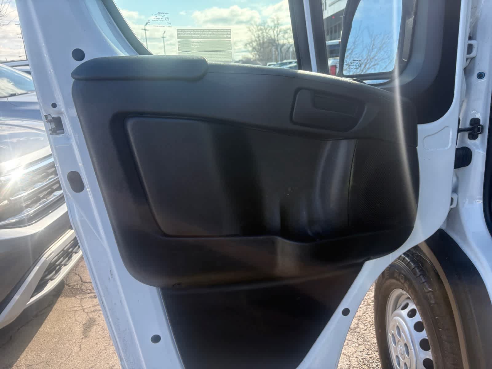 Used 2025 RAM ProMaster 2500 FWD image 12
