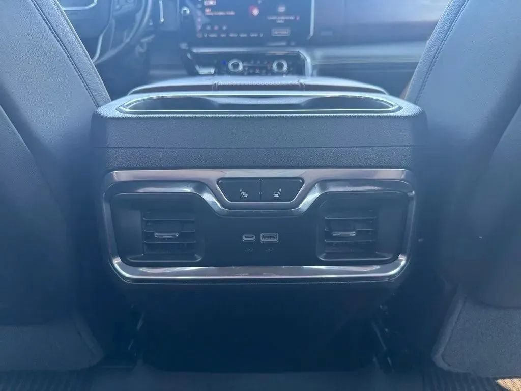 Used 2025 GMC Sierra 3500 Denali Ultimate AWD/4WD image 20