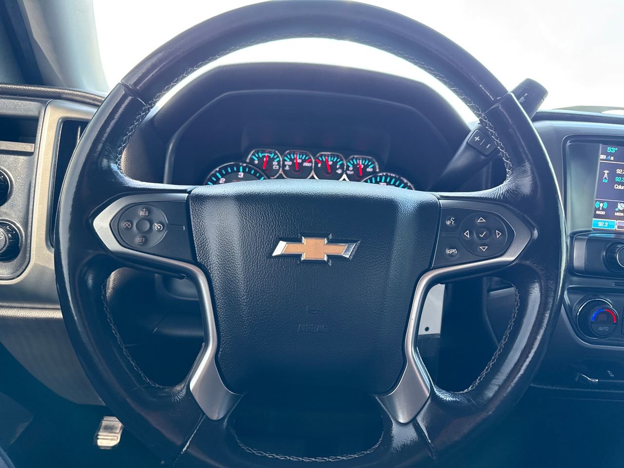 Used 2018 Chevrolet Silverado 1500 LT w/ All Star Edition AWD/4WD image 15
