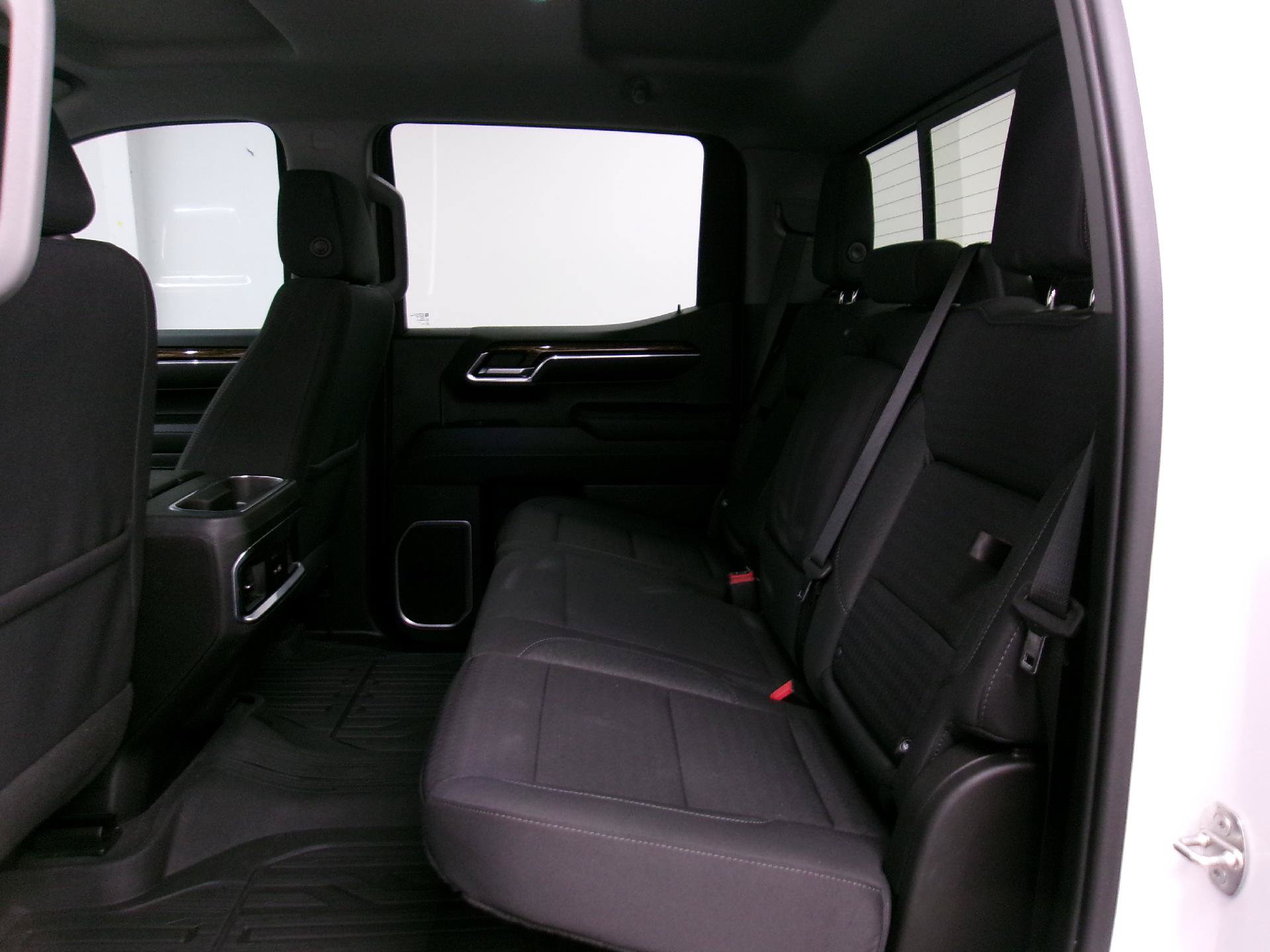 Used 2023 GMC Sierra 1500 Elevation w/ Preferred Package AWD/4WD image 9
