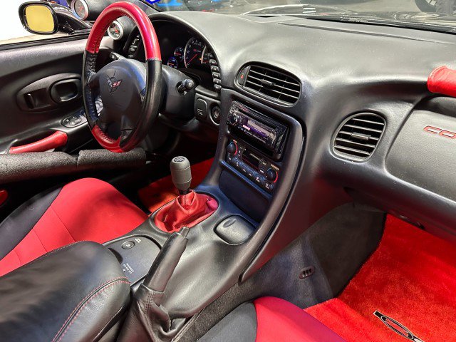 Used 2002 Chevrolet Corvette Z06 w/ Memory Pkg RWD image 27