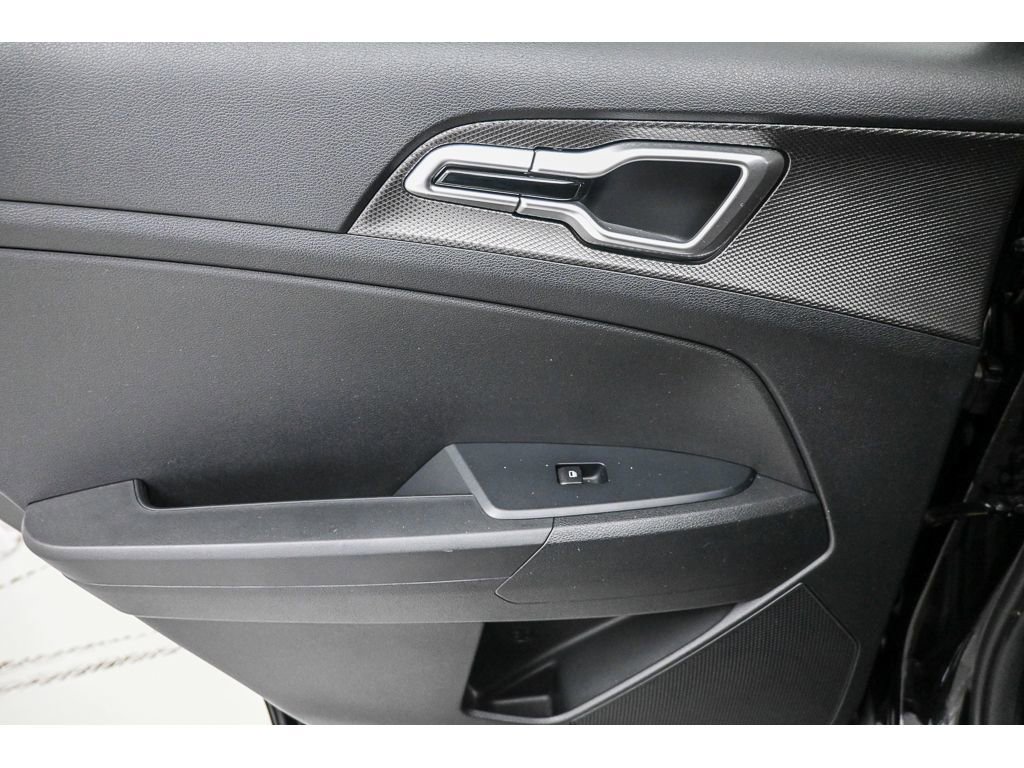 Used 2023 Kia Sportage LX image 24
