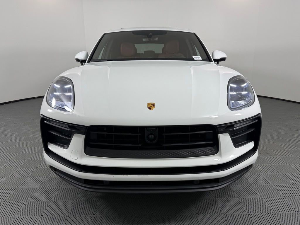 Certified 2026 Porsche Macan Turbo image 10