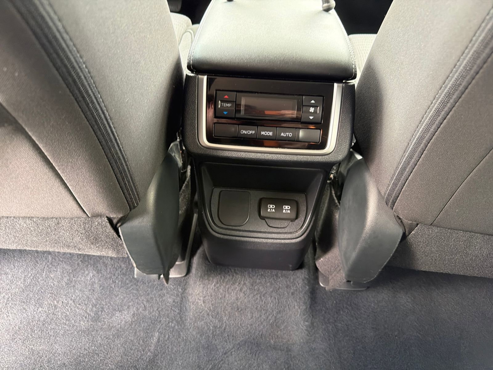 Used 2022 Subaru Ascent Premium w/ Convenience Package AWD/4WD image 34