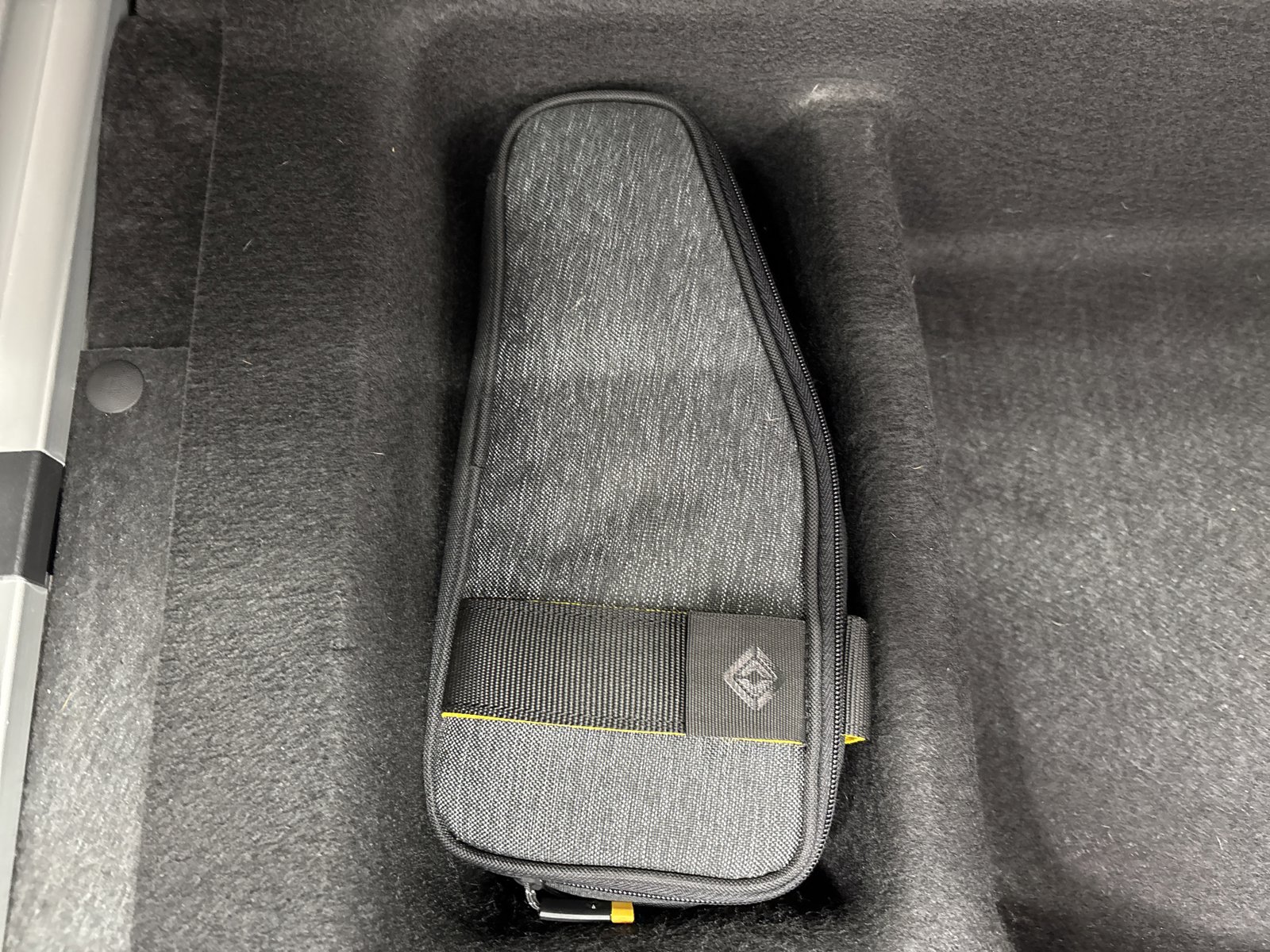 Used 2022 Rivian R1S Launch Edition image 34