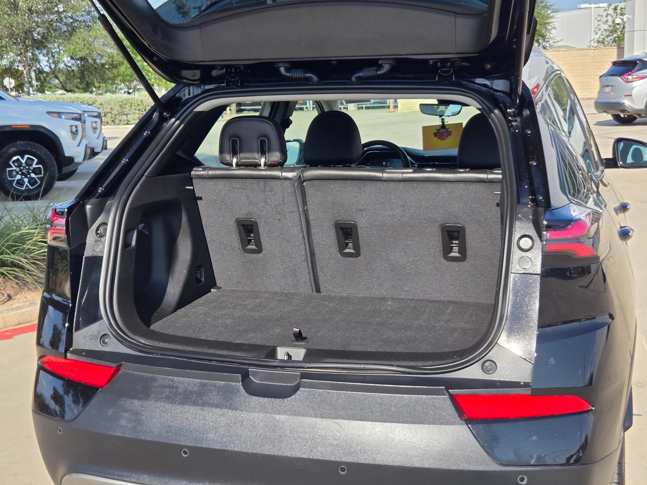 Certified 2023 Chevrolet Bolt EUV Premier w/ Sun & Sound Package FWD image 26