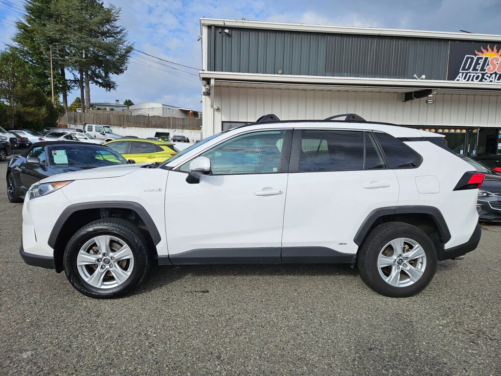Used 2020 Toyota RAV4 XLE image 11