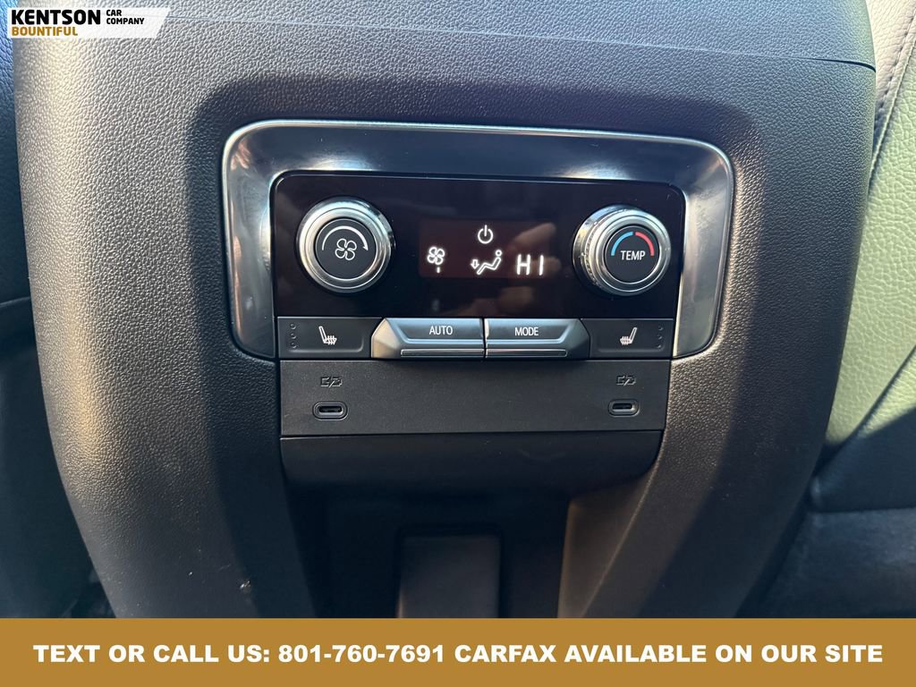 Used 2025 GMC Yukon Denali w/ Sun & Power Step Package image 37