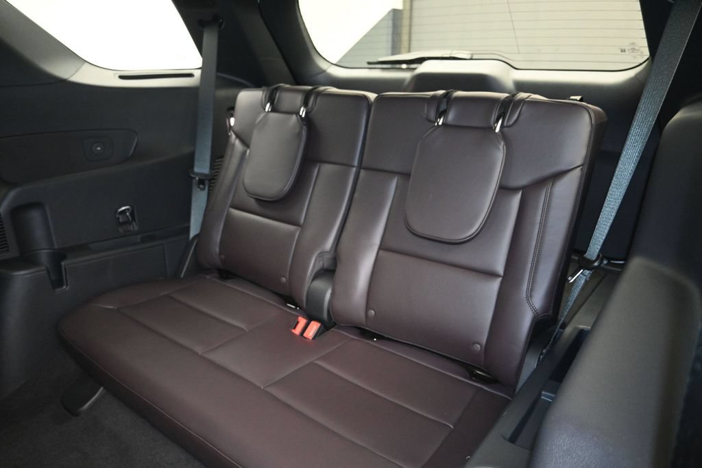 New 2026 Ford Explorer Platinum RWD image 24