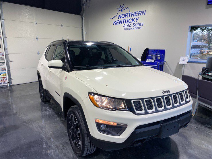 Used 2020 Jeep Compass Trailhawk image 1