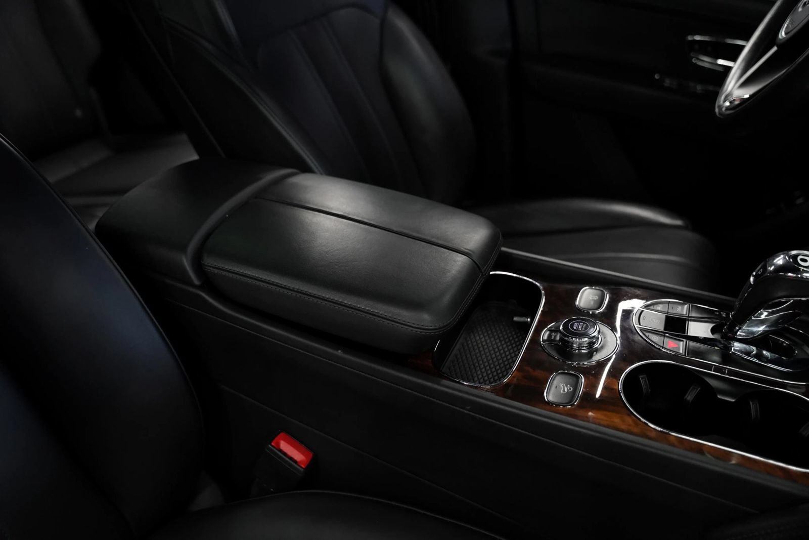 Used 2018 Bentley Bentayga Onyx Edition AWD/4WD image 49