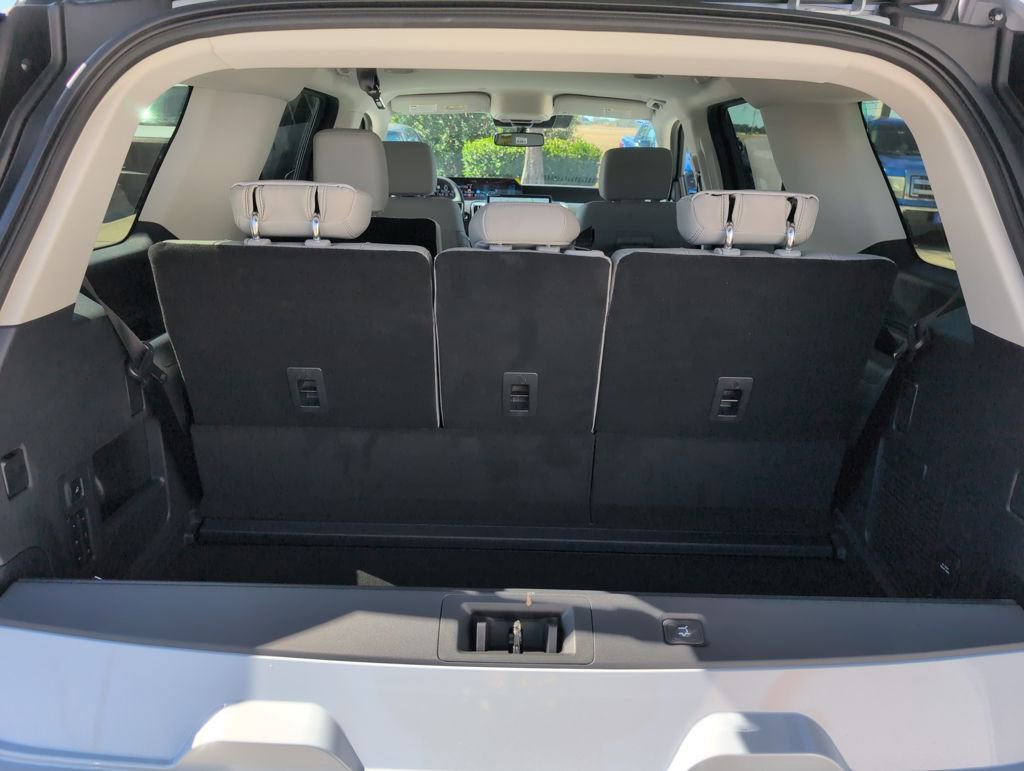 New 2026 Ford Expedition Active image 28