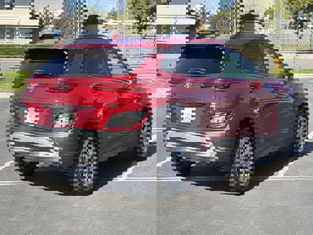 Used 2023 Hyundai Kona SEL image 6