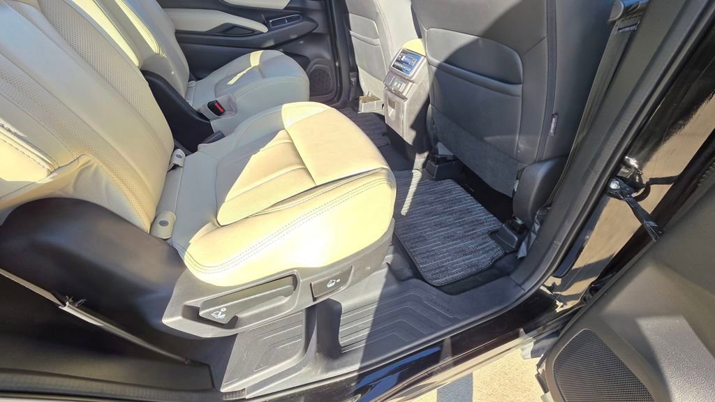 Used 2020 Subaru Ascent Limited w/ Popular Package #2A image 16