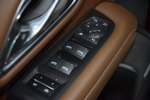 Used 2023 Chevrolet Suburban High Country image 46