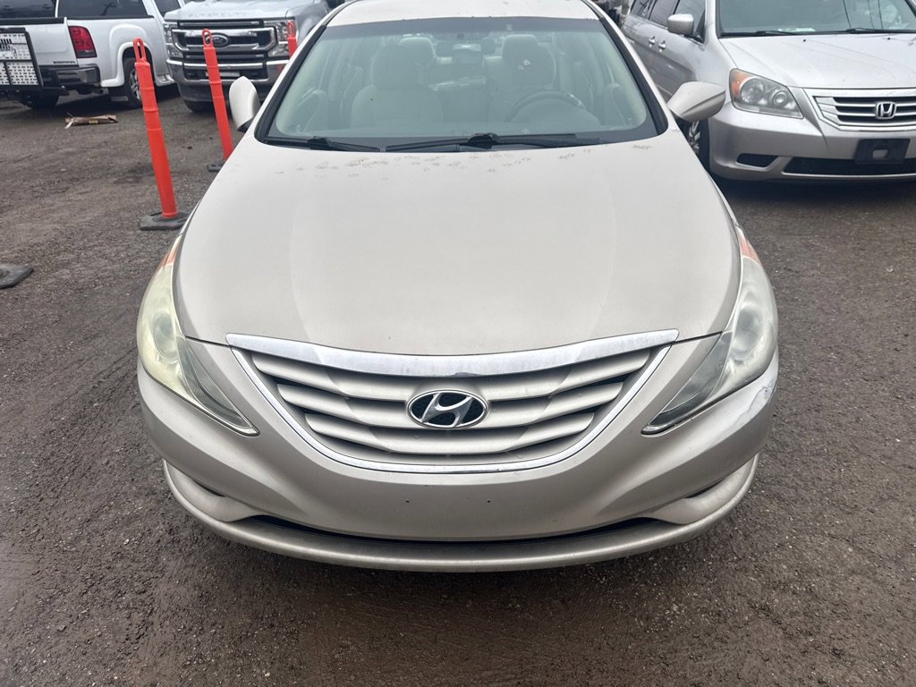 Used 2011 Hyundai Sonata GLS FWD image 1