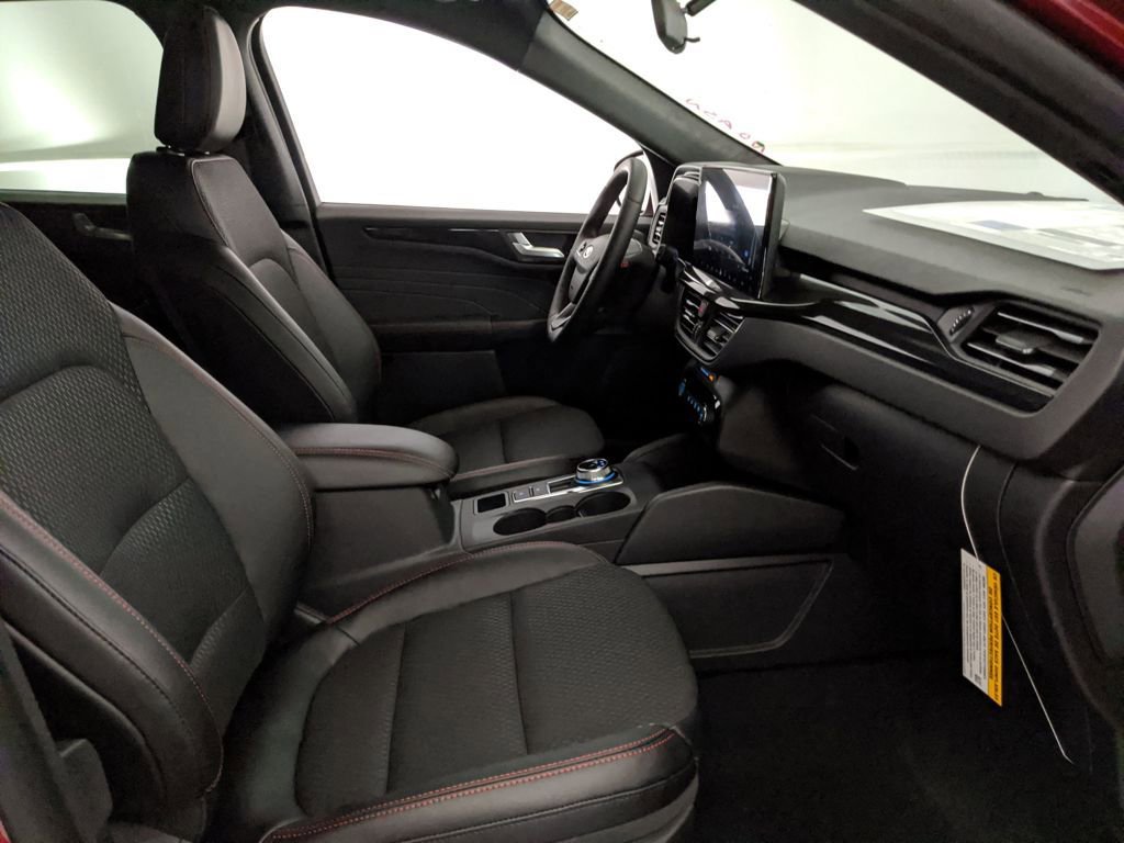New 2026 Ford Escape ST-Line w/ Tech Pack #1 image 26