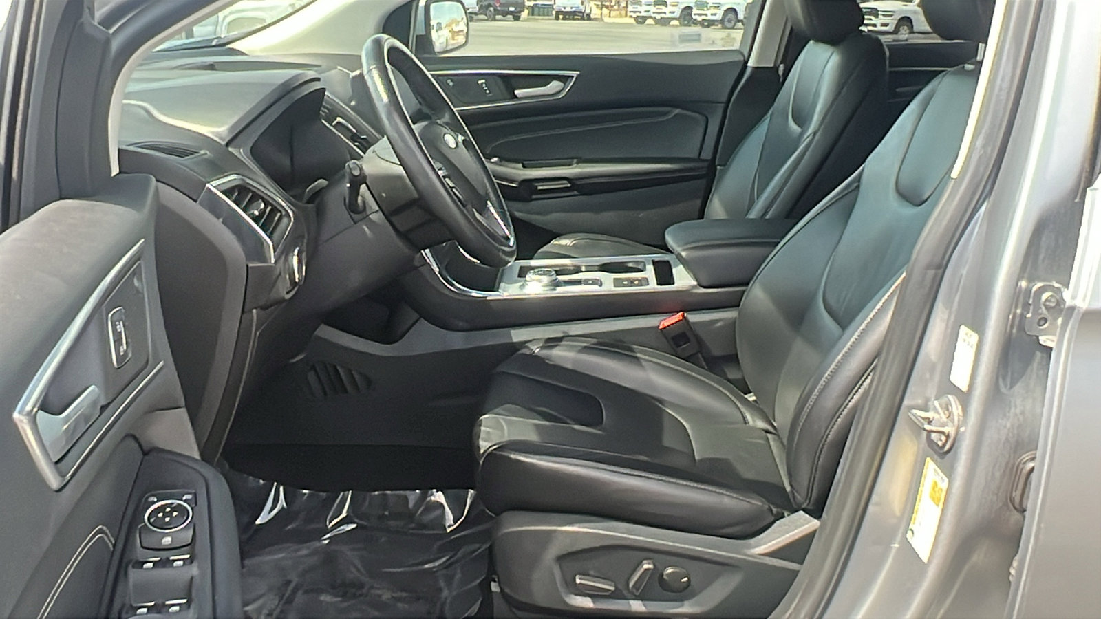 Used 2022 Ford Edge Titanium image 17