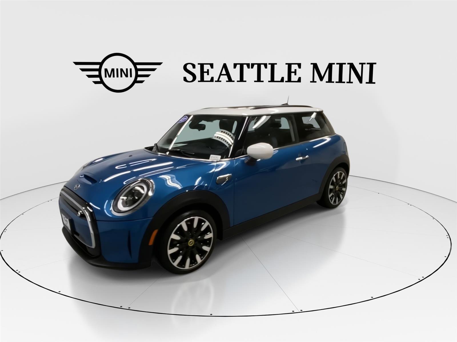 Certified 2023 MINI Cooper SE image 5