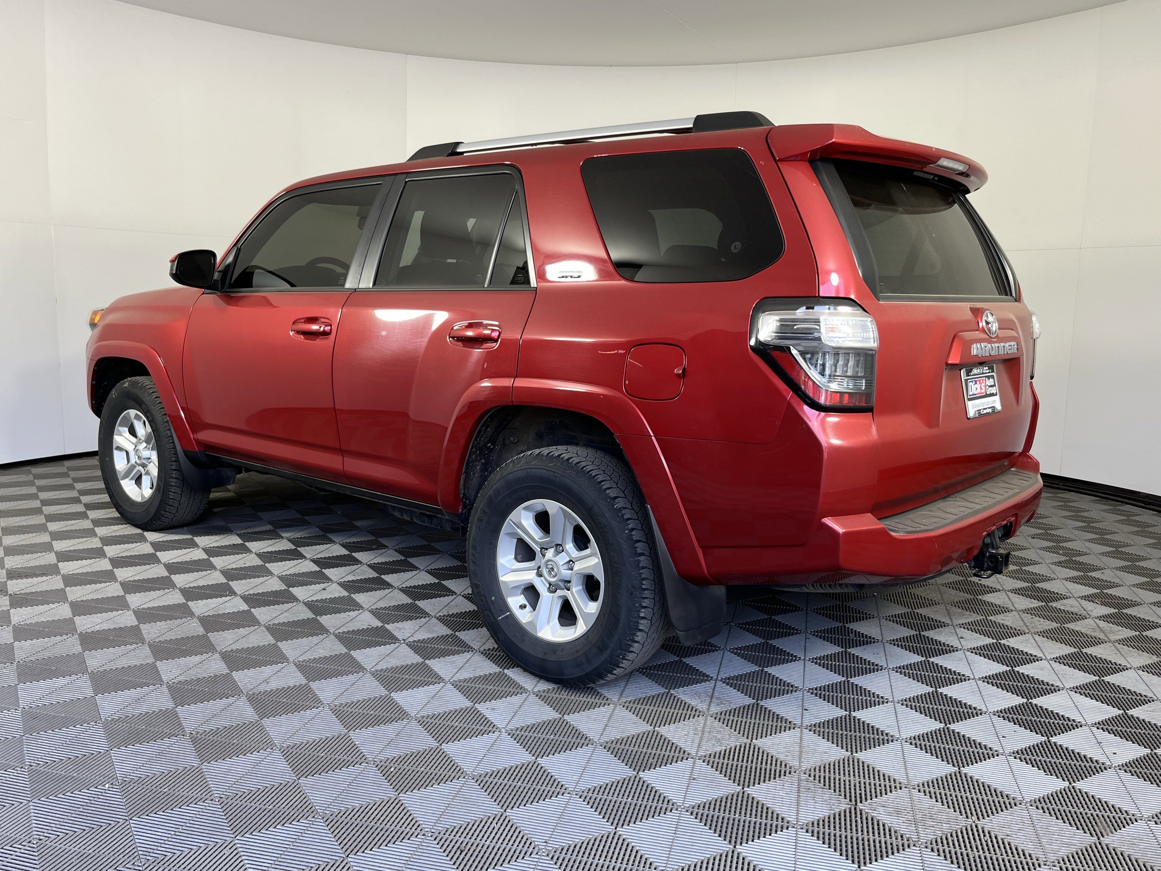 Used 2024 Toyota 4Runner SR5 AWD/4WD image 3