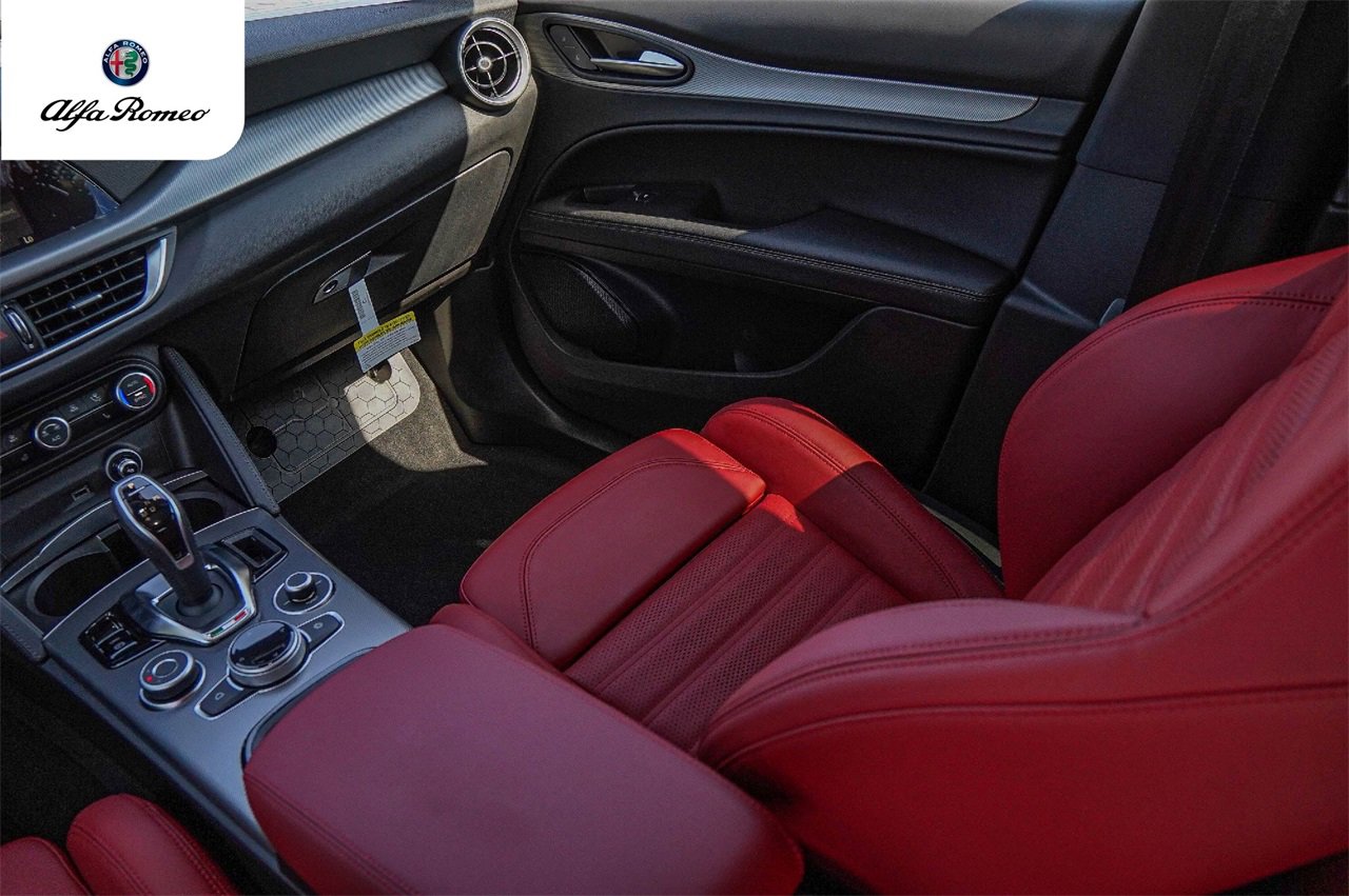 New 2025 Alfa Romeo Stelvio Sprint w/ Veloce Package image 23