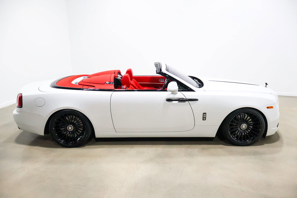 Used 2019 Rolls-Royce Dawn RWD image 74