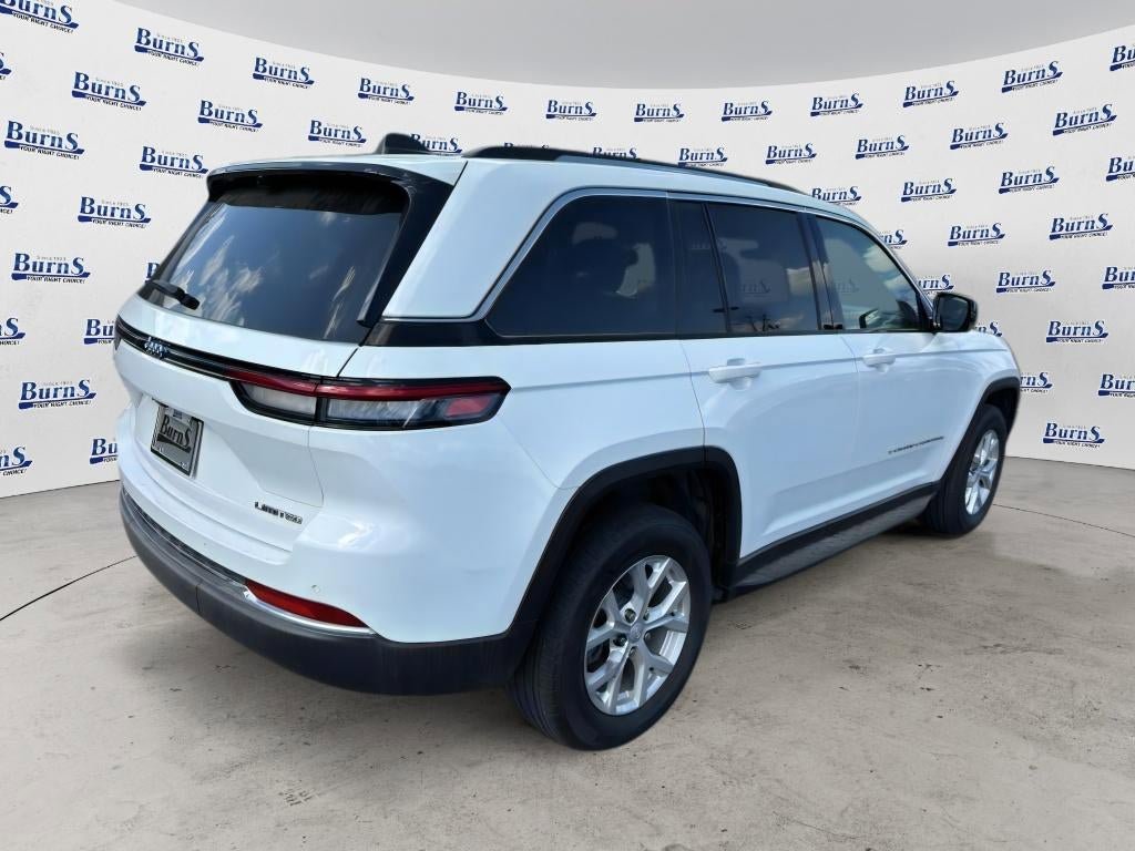 Used 2024 Jeep Grand Cherokee Limited w/ Luxury Tech Group II RWD image 6