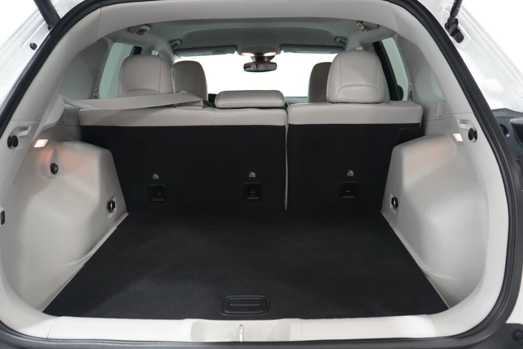 Used 2020 Jeep Cherokee Latitude Lux w/ Comfort/Convenience Group FWD image 34