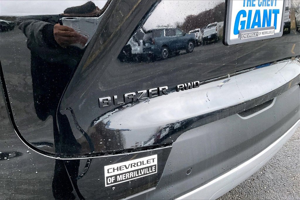 New 2026 Chevrolet Blazer LT w/ LPO, Black Sport Package image 11