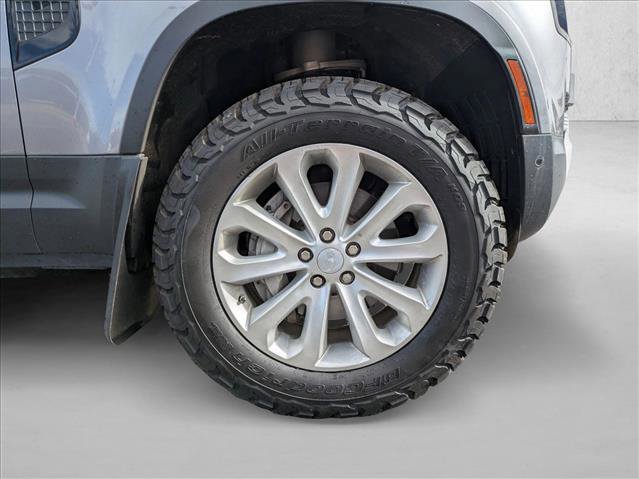 Used 2021 Land Rover Defender 110 SE image 21