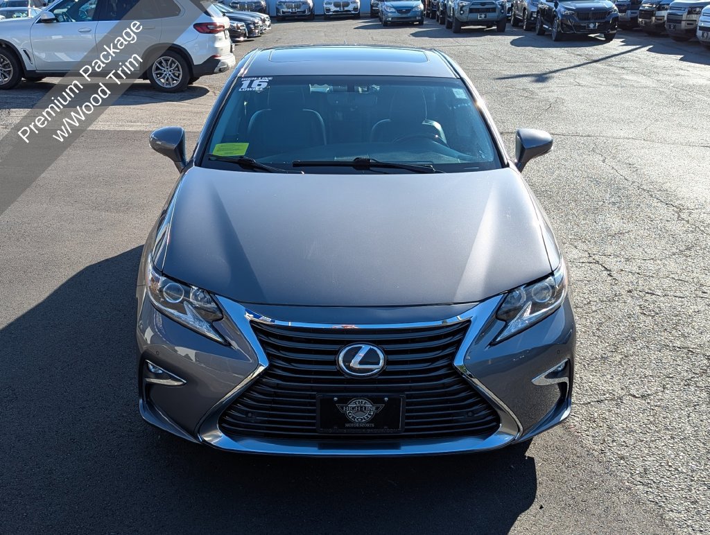 Used 2016 Lexus ES 350 w/ Premium Package w/Wood Trim FWD image 3