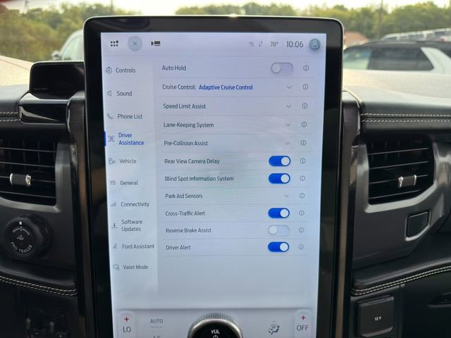 Used 2023 Ford F150 Lightning Platinum image 35