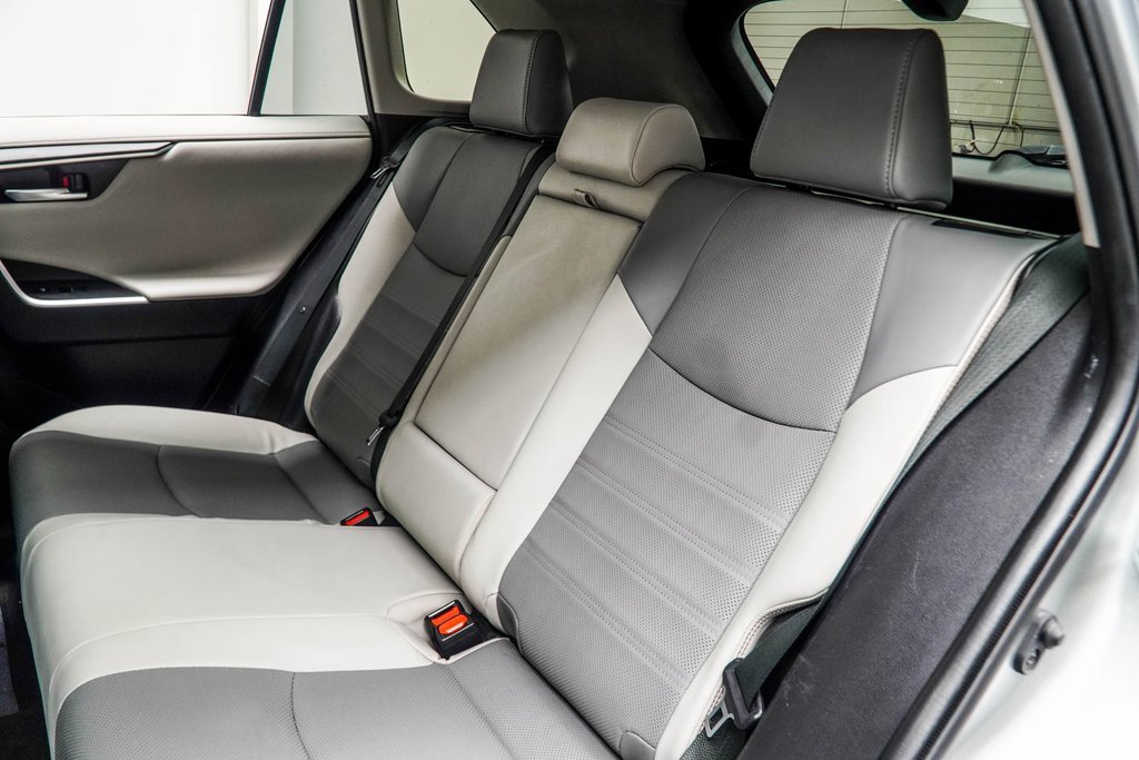 Used 2019 Toyota RAV4 Limited image 38