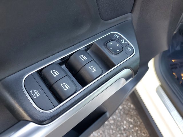 Used 2021 Mercedes-Benz GLB 250 4MATIC image 20