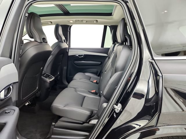 Certified 2025 Volvo XC90 B5 Core w/ Protection Package Premier AWD/4WD image 26
