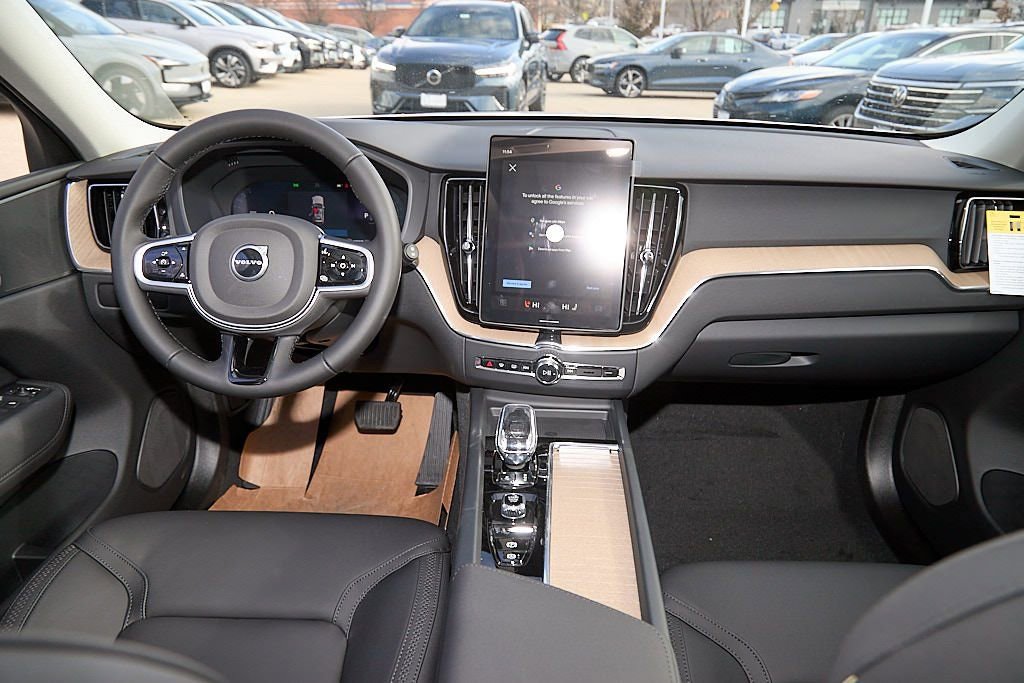 New 2026 Volvo XC60 B5 Plus w/ Climate Package image 23