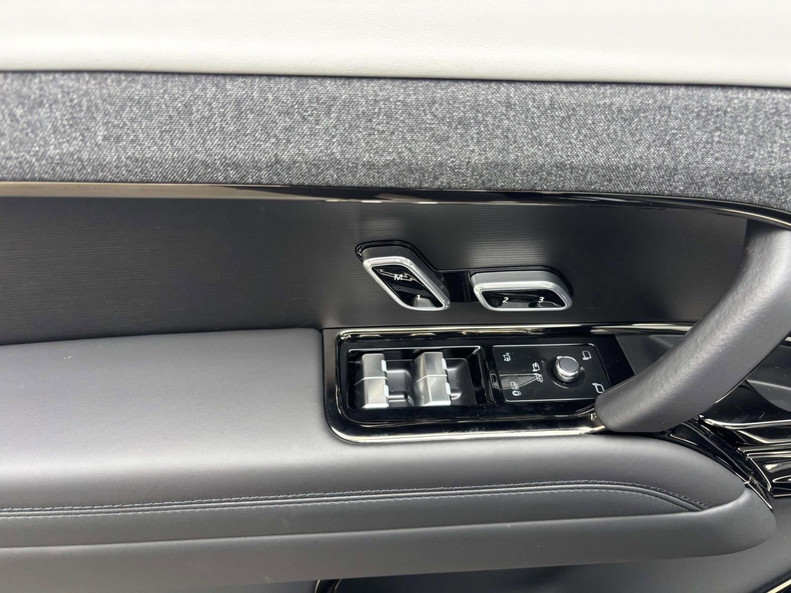 New 2026 Land Rover Range Rover Sport Dynamic SE image 12