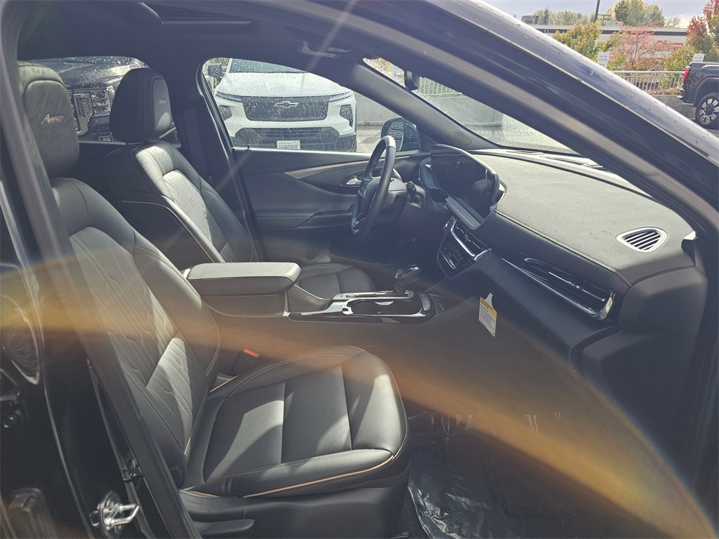 Used 2025 Buick Envista Avenir image 11