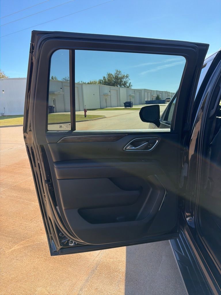 Used 2023 Chevrolet Suburban LS w/ Driver Alert Package image 39