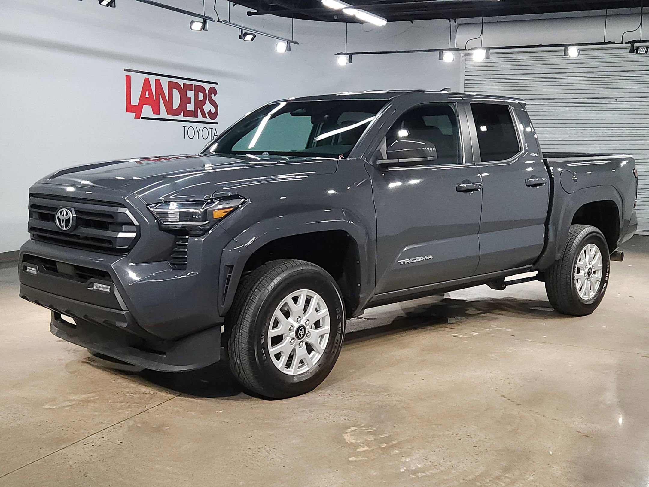 Certified 2025 Toyota Tacoma SR5 image 3