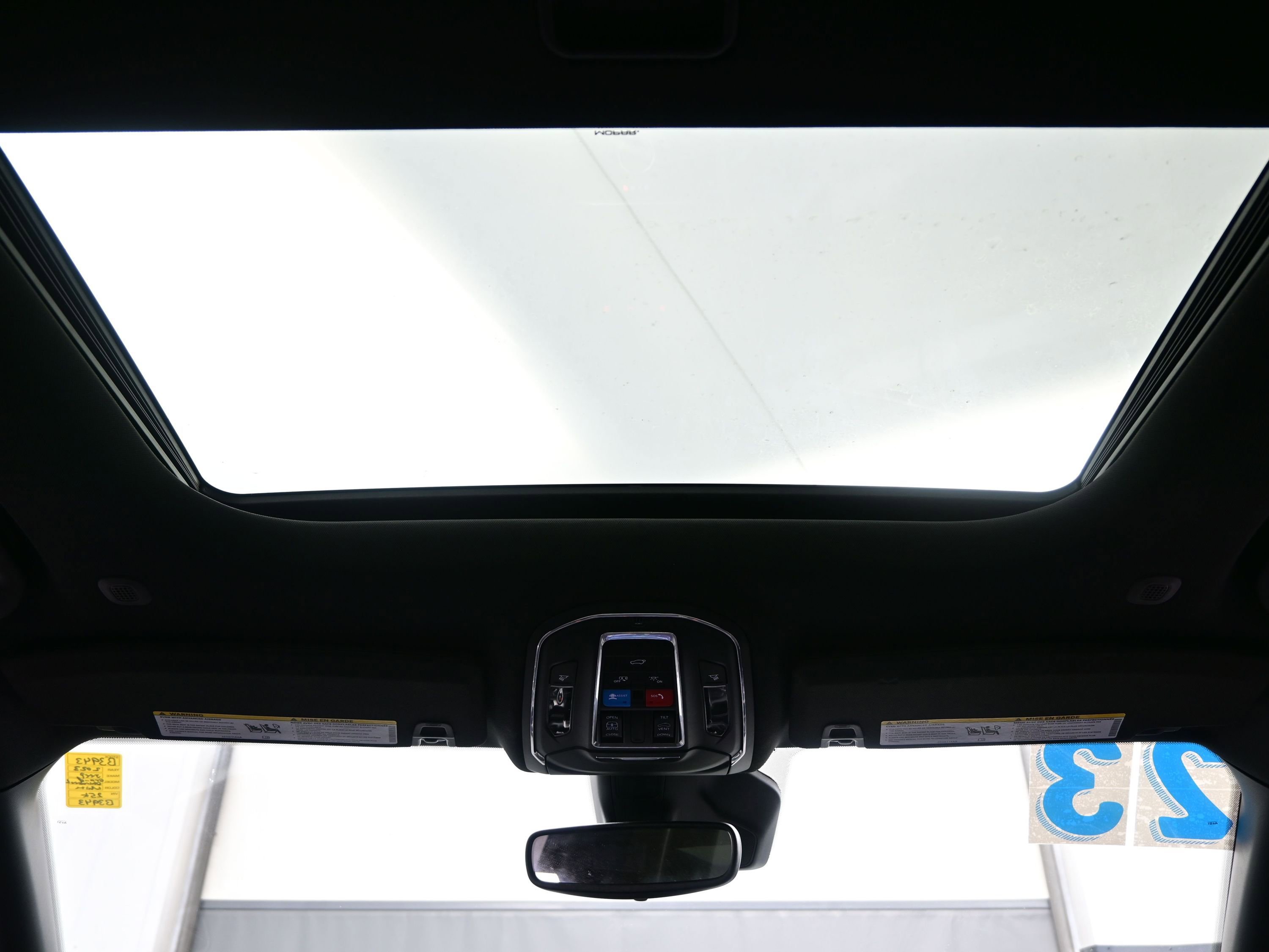 Used 2023 Jeep Grand Cherokee L Laredo image 18