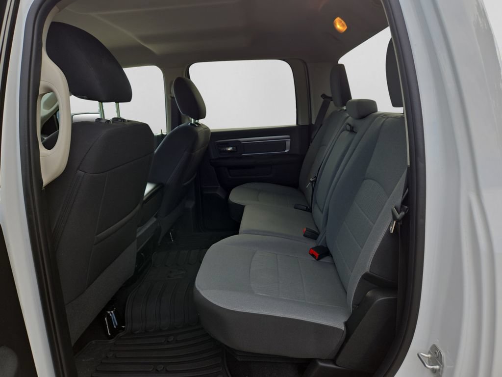 Used 2022 RAM 1500 Classic SLT AWD/4WD image 16