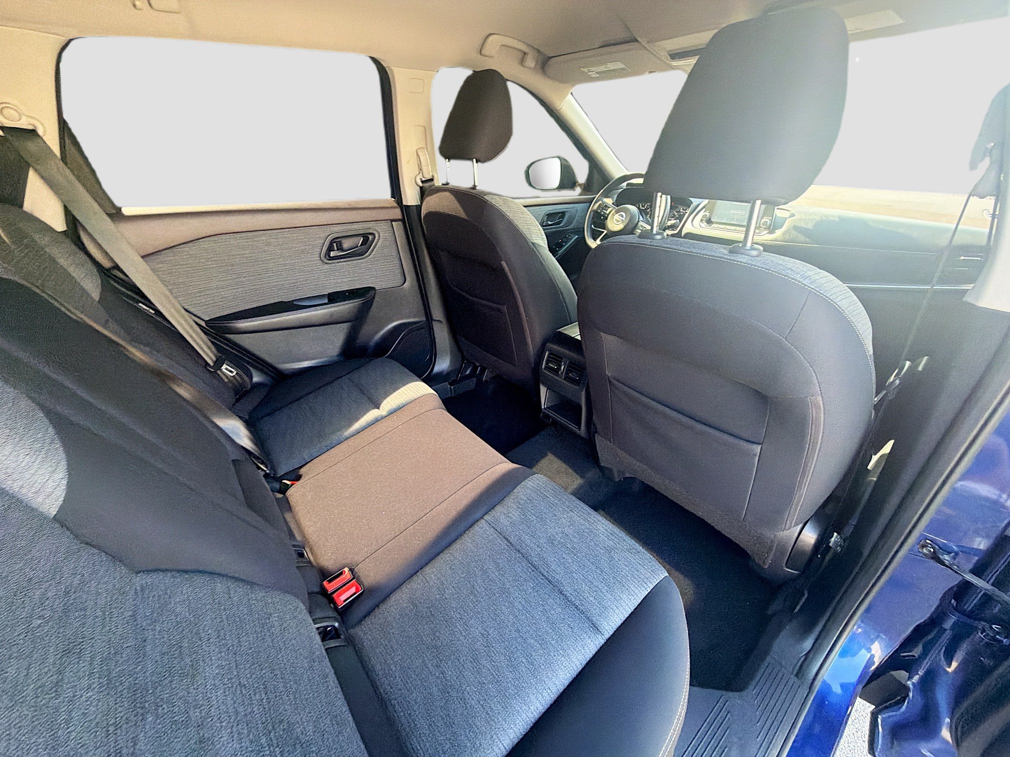 Used 2021 Nissan Rogue S FWD image 29