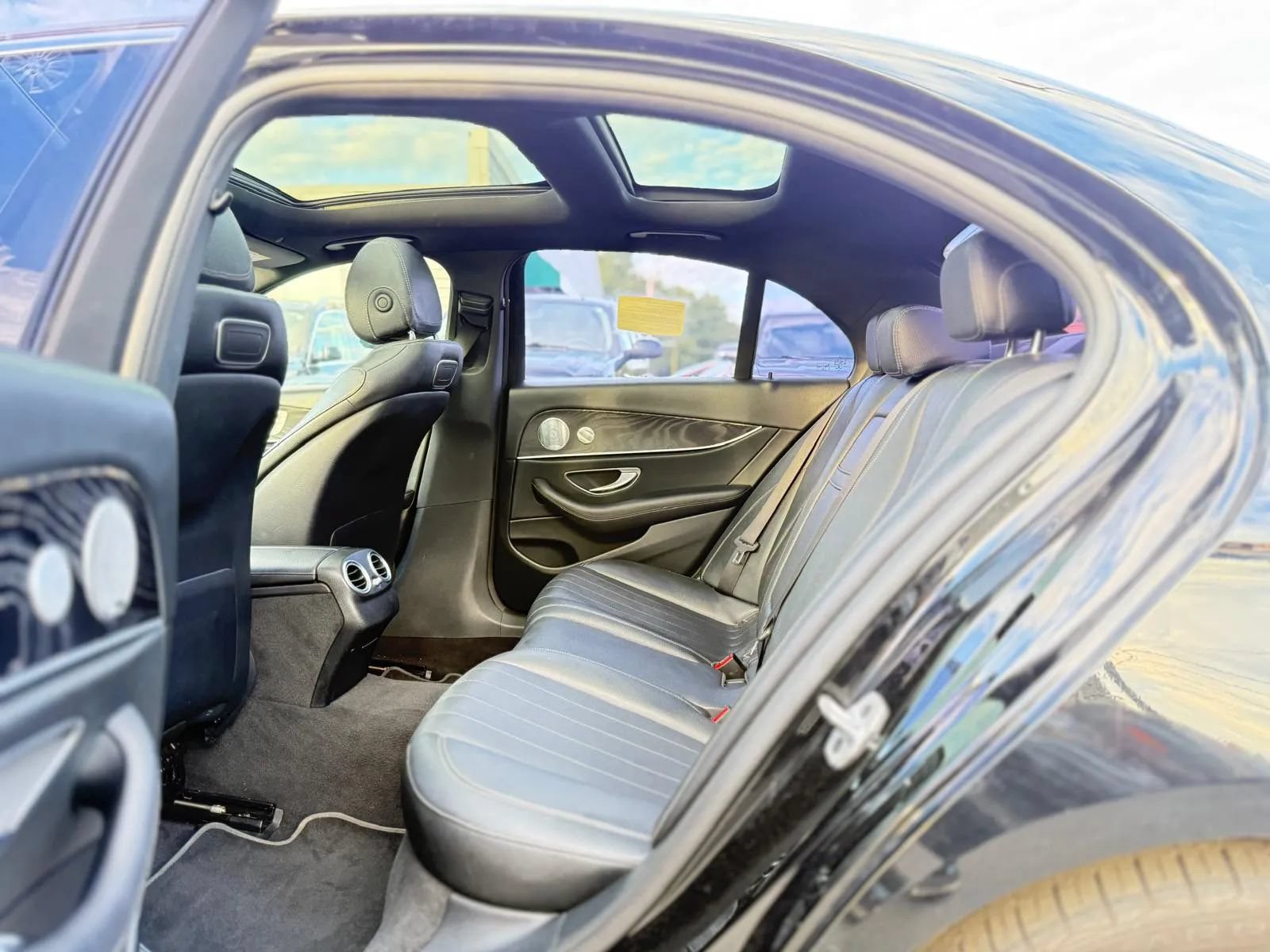 Used 2019 Mercedes-Benz E 300 4MATIC image 12