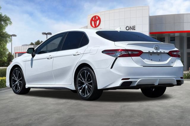 Used 2019 Toyota Camry SE FWD image 6