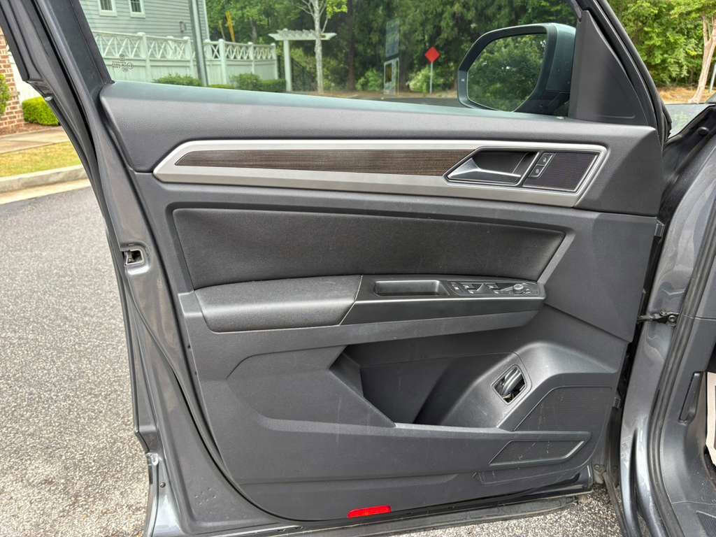 Used 2018 Volkswagen Atlas SE FWD image 23