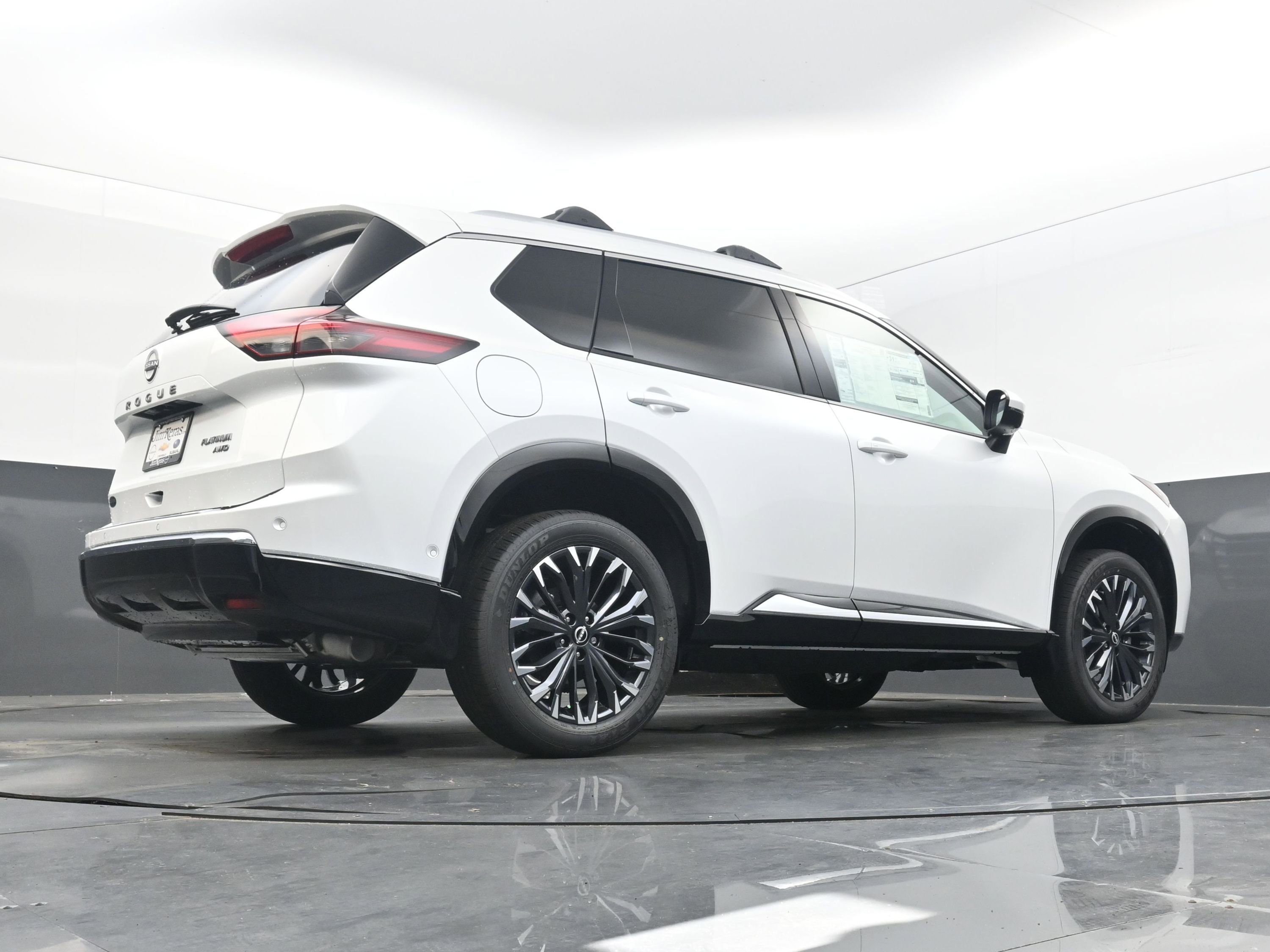 New 2025 Nissan Rogue Platinum w/ Platinum Premium Package image 24
