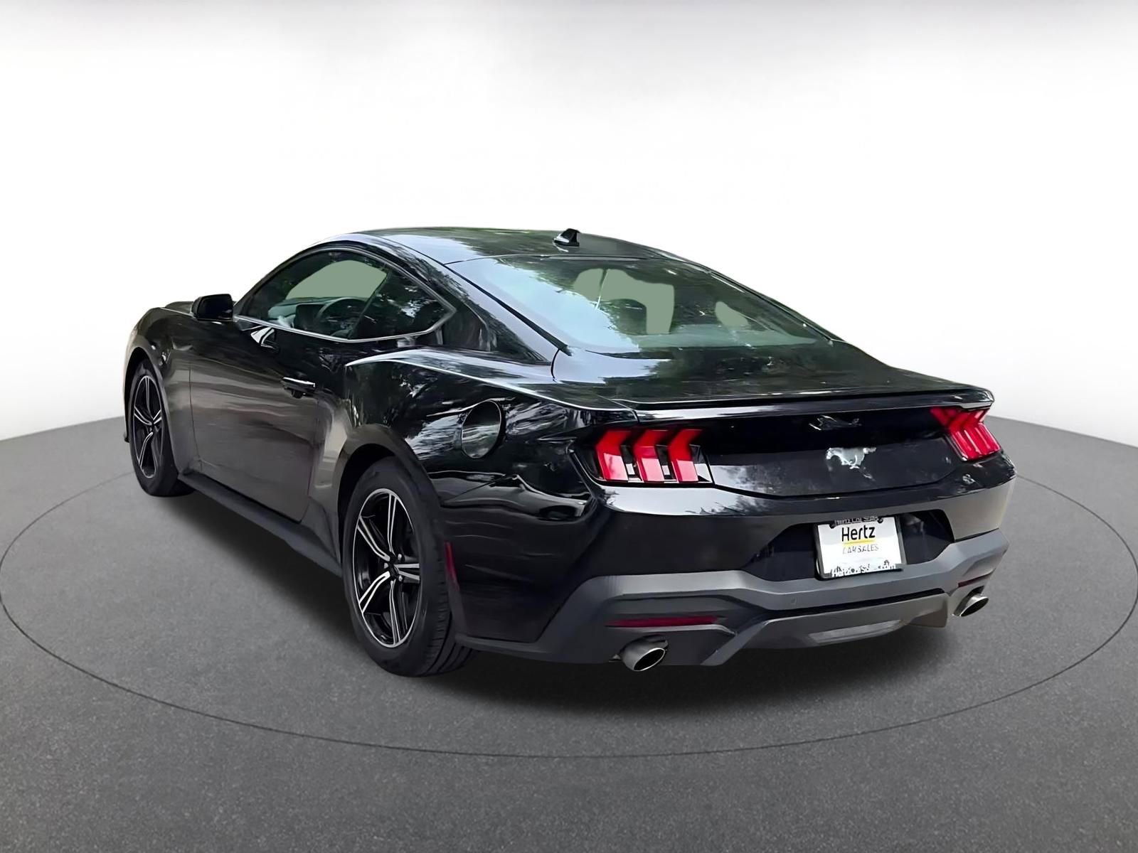 Used 2024 Ford Mustang Premium image 11