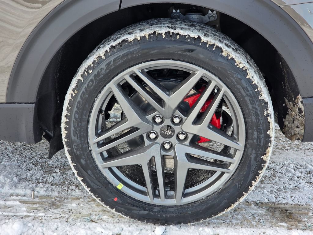 New 2026 Ford Explorer ST-Line w/ ST-Line Street Pack AWD/4WD image 11