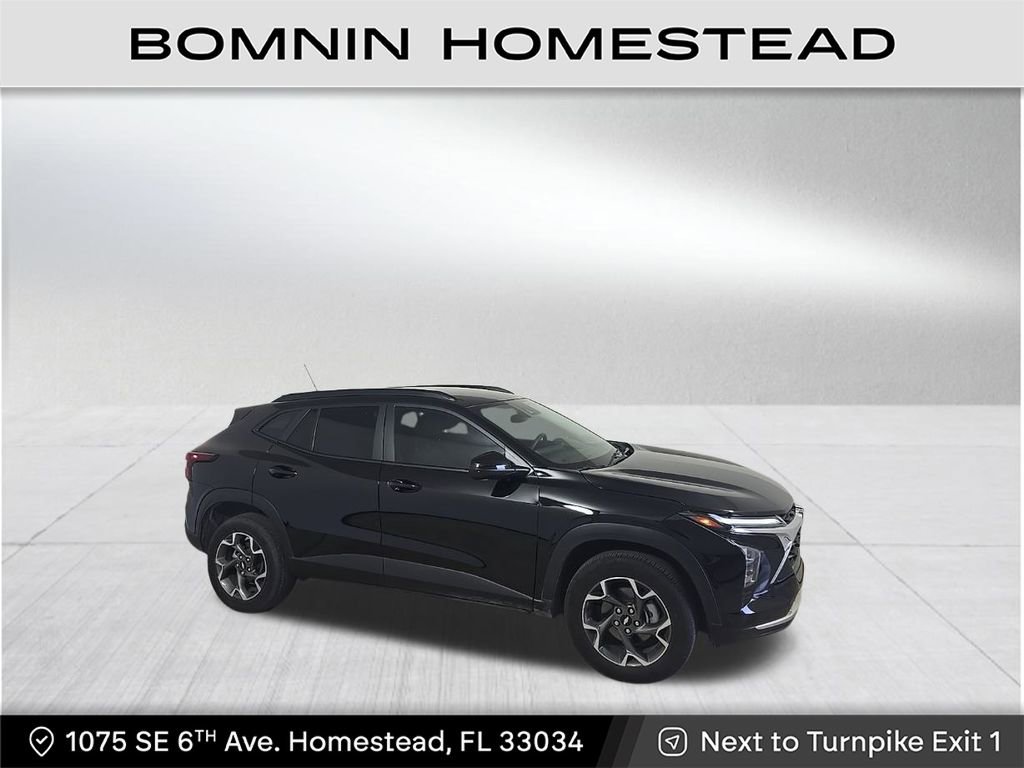 Used 2025 Chevrolet Trax LT